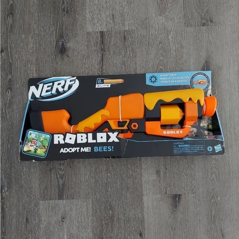 Nerf Roblox Adopt Me!: BEES! Lever Action Dart Blaster, Rotating 8-Dart Drum